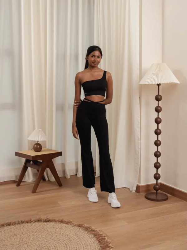 Side-Straps-Asymmetrical-Bra